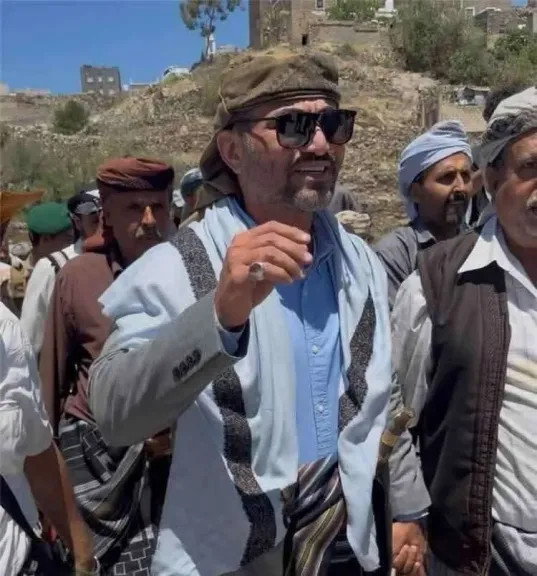 سلطان يافع بني مالك يُحذّر من تصريحات ”الهجر” المسيئة للسعودية.. ويُؤكد: قضية الجنوب فوق المزايدات